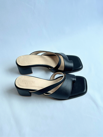 [Archive Sales] Cut Out Asymmetric Heels | Size 39