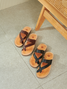 [FINAL RUN] Men's Criss Cross Sliders